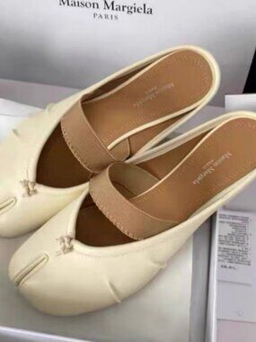 Maison Margiela Tabi Ballet Mule Slides